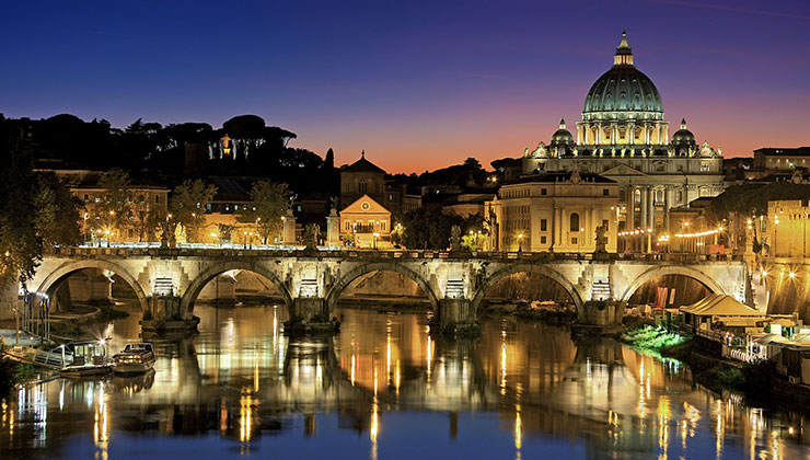 Cada año mueren cientos de pájaros en Roma por los fuegos artificiales (Foto de Julius Silver - Pexels).