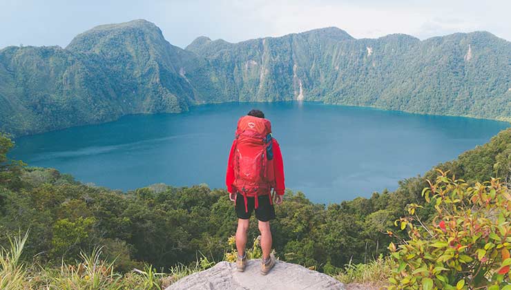 El trekking nos acerca a lugares maravillosos de la naturaleza (Foto de Robert Forever Ago - Pexels).