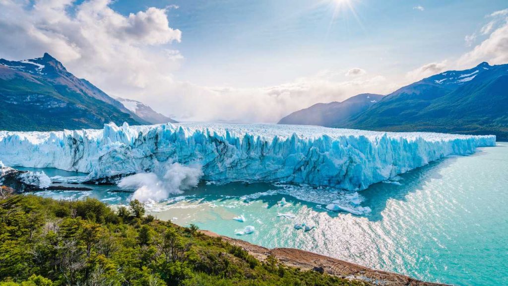 El Perito Moreno es uno de los pocos glaciares del planeta que crece
