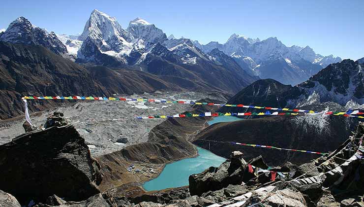 La región del monte Anapurna, el río y el cañón Kali Gandaki en Nepal (Foto de Welcomenepal.com).