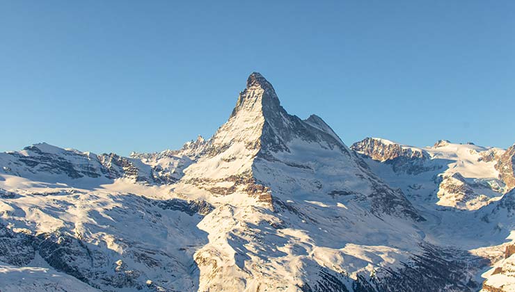 La temporada de nieve en Los Alpes dura entre 22 y 34 días menos (Foto Tanner Barrott - Pexels)