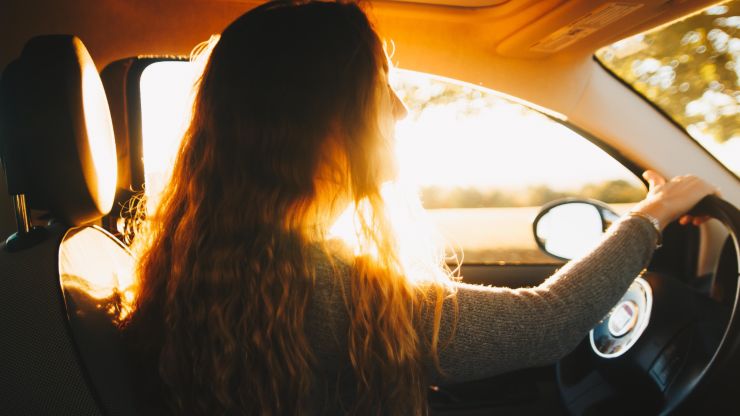 Cómo conducir para reducir la contaminación de tu automóvil