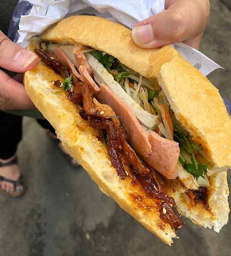 Los sandwiches de carne de vegetal de Chay Bahn Mi se volvieron una atracción en Nah Trang (Foto: HappyCow).
