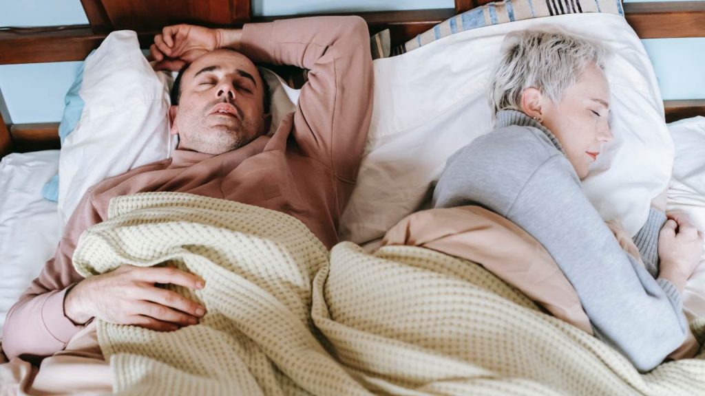 ¿Sueño ligero? Ojo, dormir poco incrementa el riesgo de sufrir demencia