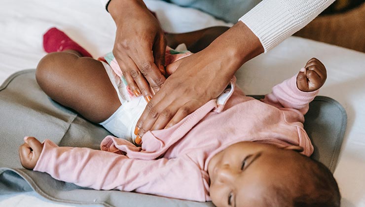 Una de las ventajas de los pañales ecológicos es que reducen los riesgos de dermatitis en la piel de tu bebé (Foto de William Fortunato).
