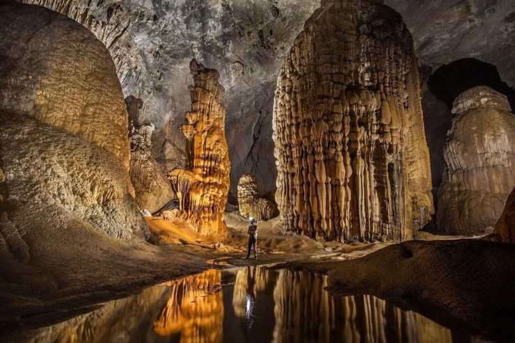 estalagmitas y estalactitas en Son Doong