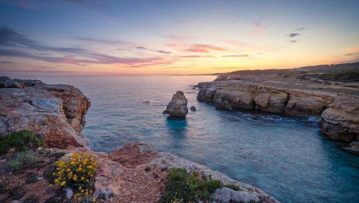 Menorca es uno de los sitios de España que tiene playas de Bandera Azul (Foto: Julia Chizhova - Pexels).