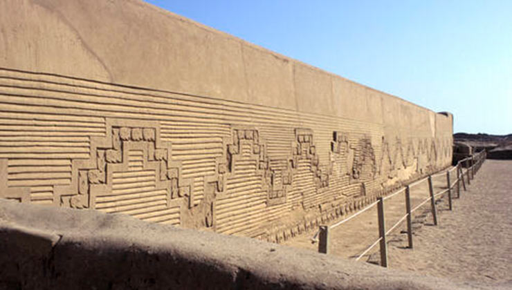 El complejo arqueológico de Chan chan, la ciudad de adobe más grande del mundo, impacta por sus murallas (Foto: unesco.org).